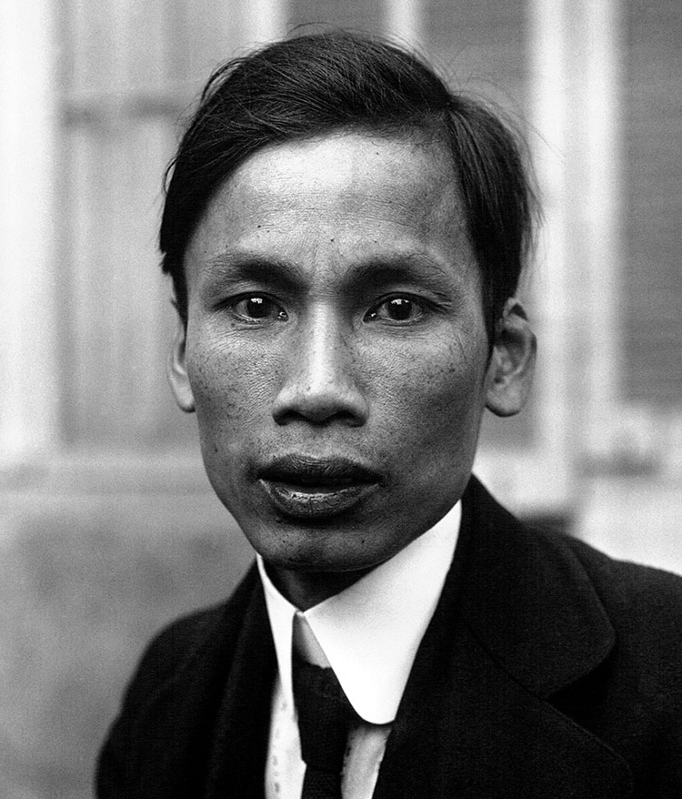 Nguyen Ai Quoc (Ho Chi Minh), 1921.