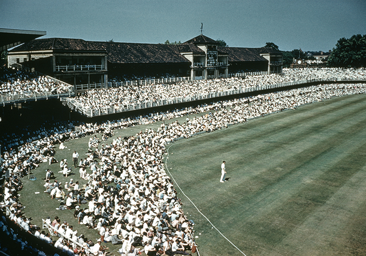 Out on the boundary: the 1961 Ashes test match at Lord's. © Popperfoto /Getty Images.