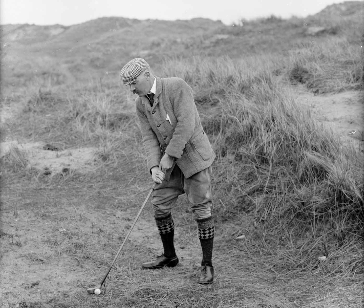 Golf at Tramore Ireland, 15 April 1901. National Library of Ireland/Flikr.