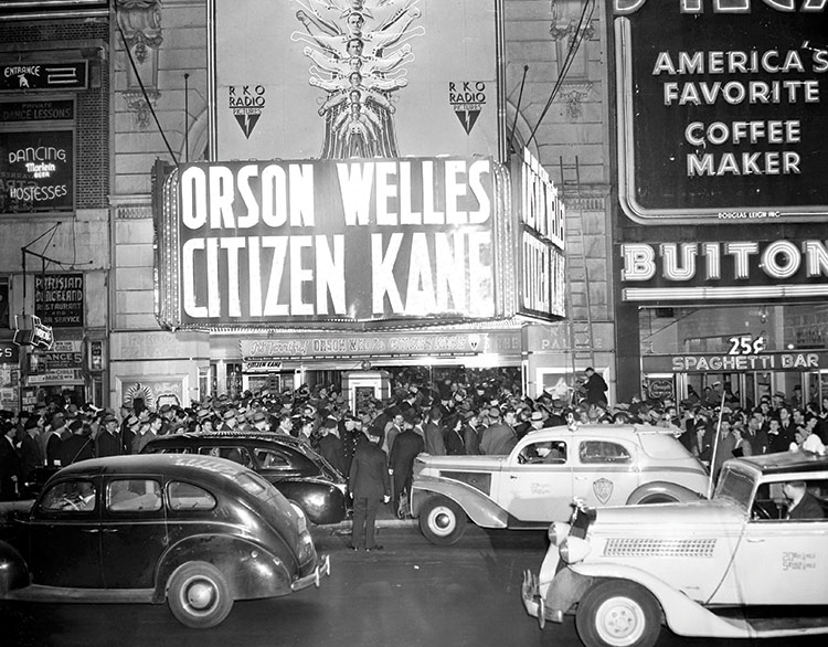 Unveiling a  masterpiece: the opening night of Citizen Kane, New York City, 1941. 