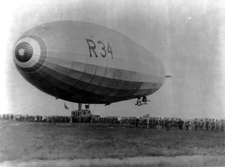 R34 landing at Mineola on 6 July 1919