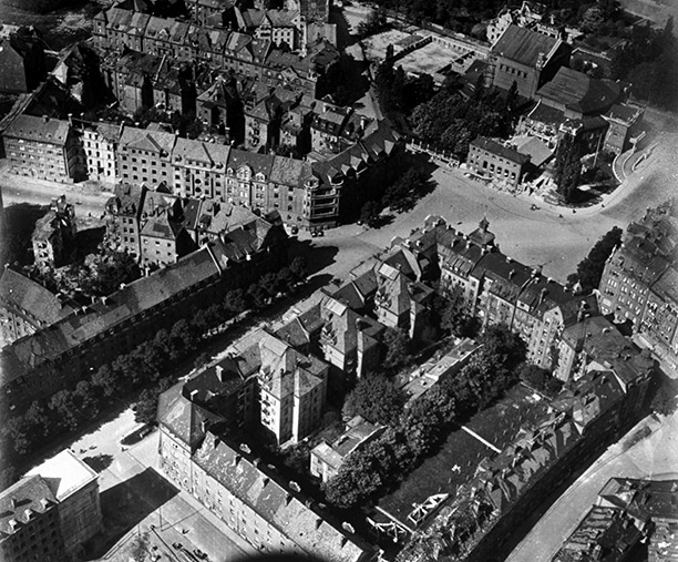 Aerial view showing the street on which Hitler and Feuchtwanger both lived. (Getty Images/Time Life/Margaret Bourke-White)