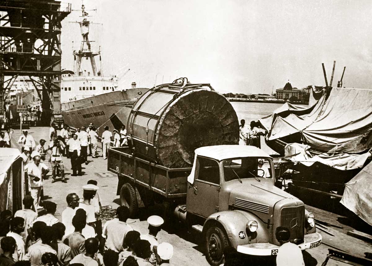 Zond 5 transported on a lorry at the Indian naval dockyard in Mumbai following its recovery, 3 October 1968.