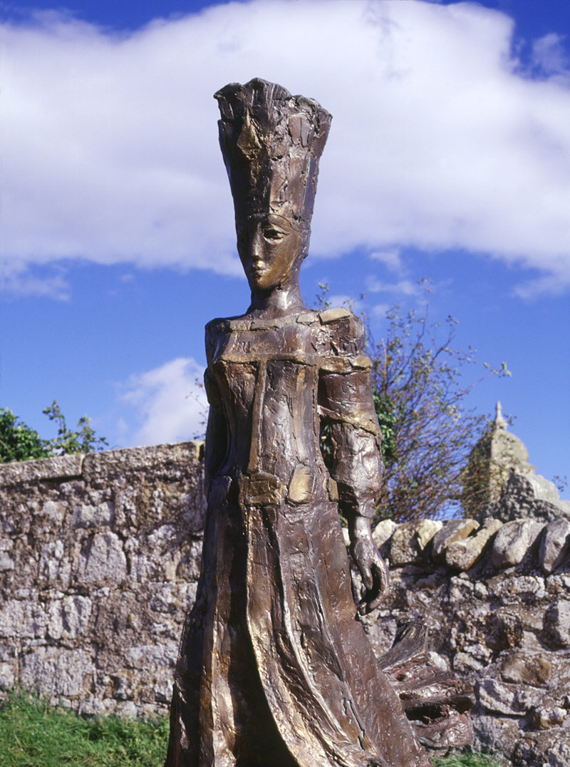 Sculpture by Leonie Gibbs of a Pict queen (1999) at Tarbat Old Church, Portmahomack.