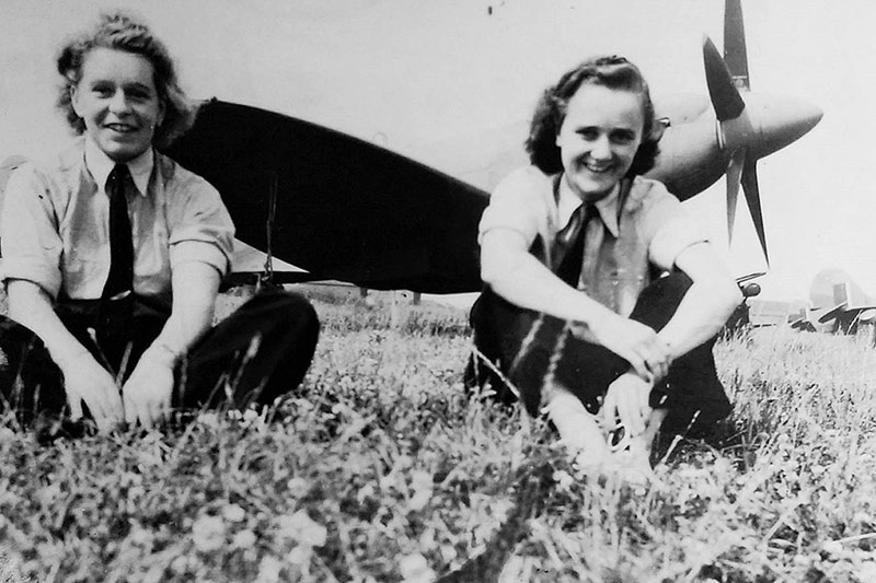 Spitfire pilots Mary Ellis (left) and Joan Hughes