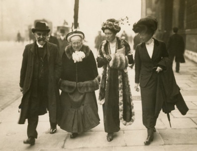 Elizabeth and Louisa Garrett Anderson, c. 1910. LSE Library. Public Domain.