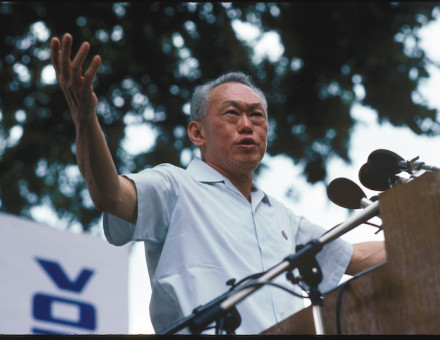 Prime Minister of Singapore Lee Kuan Yew speaks in Fullerton Square, Singapore, 18 December 1984. Alex Bowie via Getty Images.