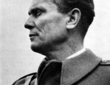 Josip_Broz_Tito_Bihać_1942.jpg