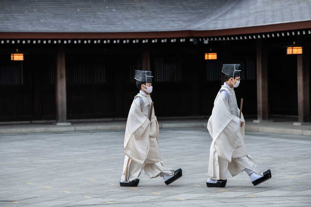 Shinto priests at Meiji Shrine, Tokyo, 1 January 2021 © Carl Court/Getty Images.