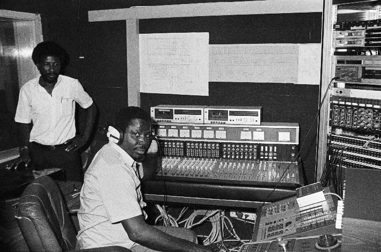 The staff of Radio Freedom in Luanda prepare for a broadcast by SWAPO president Sam Nujoma, 1989. University of Cape Town.