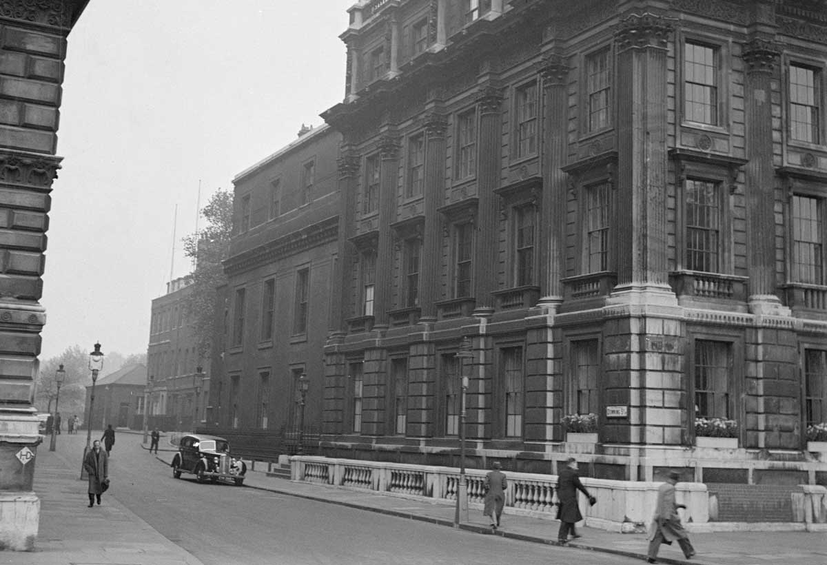 Downing Street, c. 1947. Nationaal Archief, The Hague.
