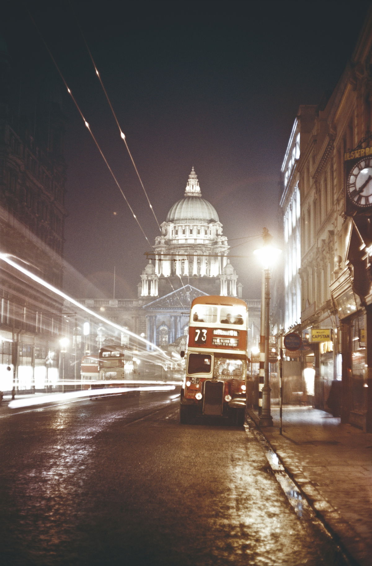 Linenhall Street, with Belfast City Hall in the background, c.1955. Photo by Raymond Kleboe/Picture Post/Hulton Archive/Getty Images.