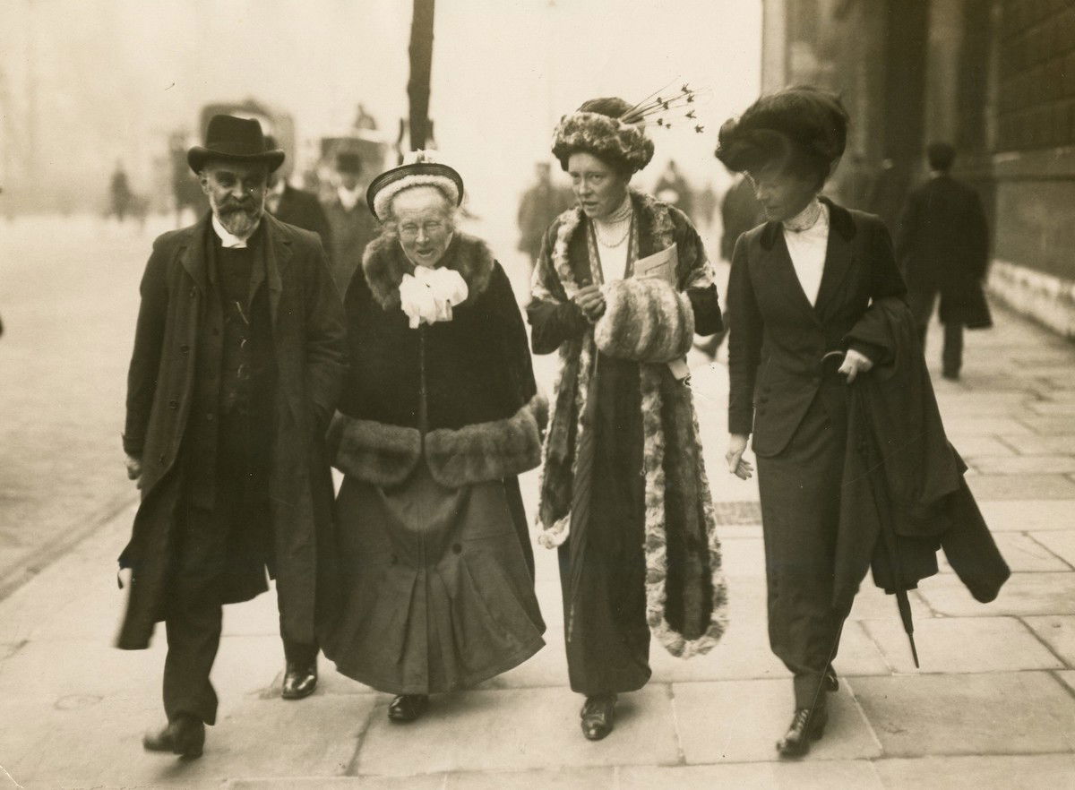 Elizabeth and Louisa Garrett Anderson, c. 1910. LSE Library. Public Domain. Elizabeth and Louisa Garrett Anderson, c. 1910. LSE Library. Public Domain.