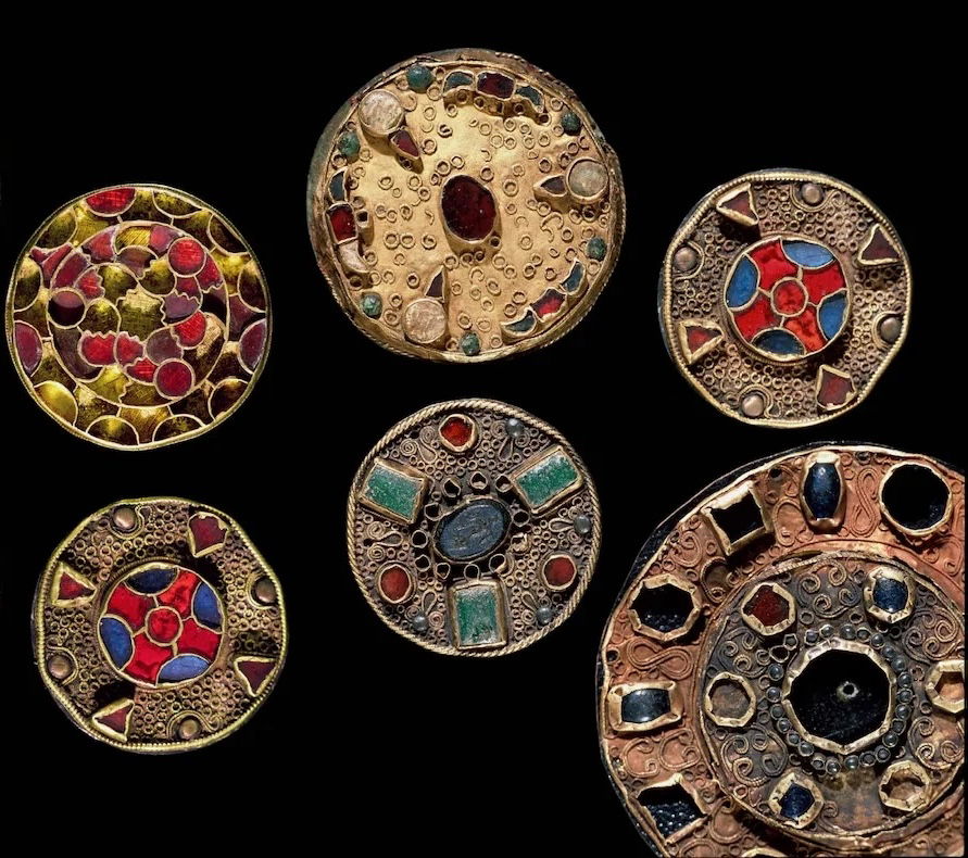 Fibulae, French, sixth-seventh century. Luisa Ricciarini/Bridgeman Images