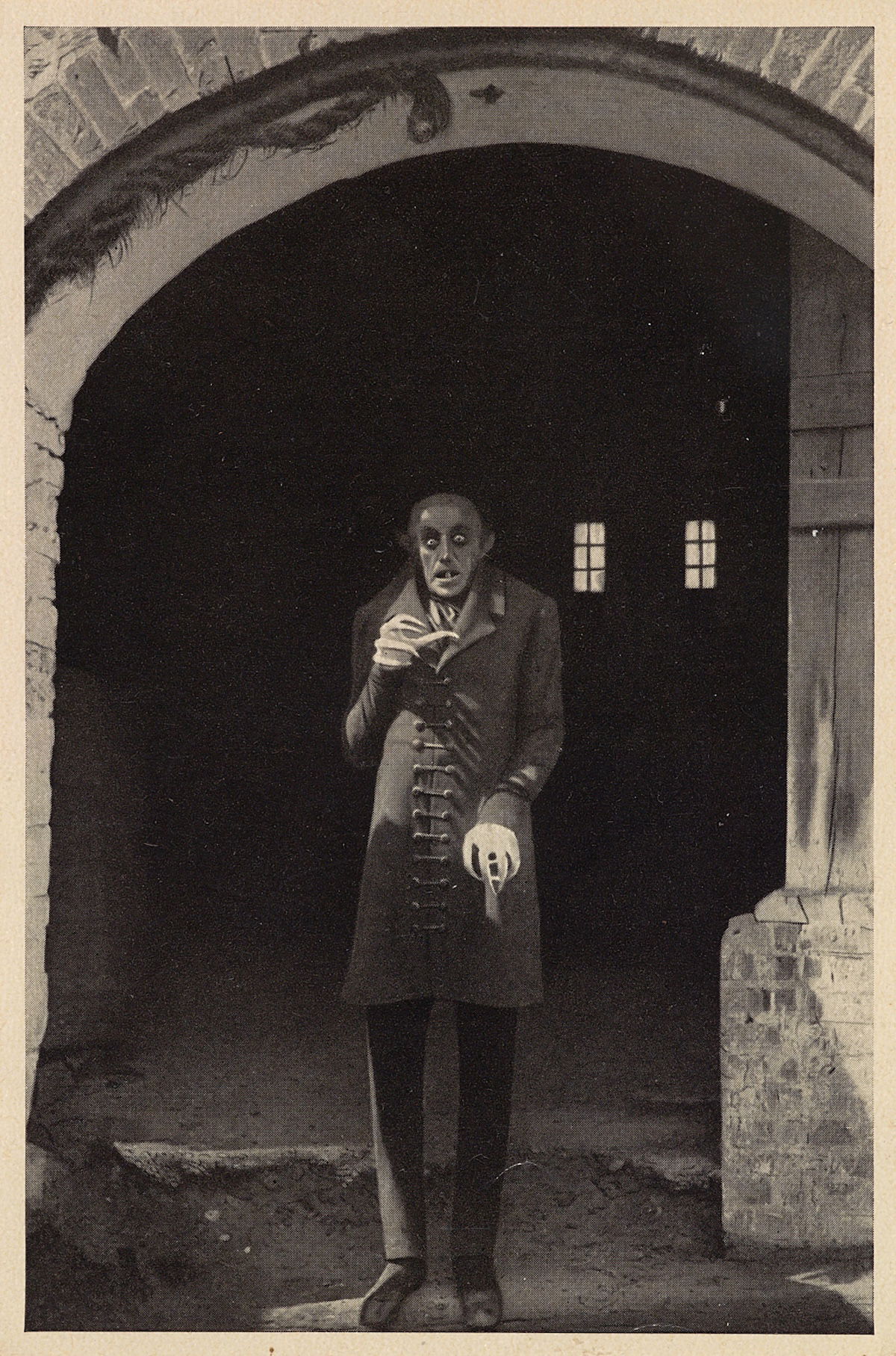 Max Schreck as Count Orlock in Nosferatu: A Symphony of Horror, 1922. Deutsche Fotothek. © Unbekannter Fotograf. Max Schreck as Count Orlock in Nosferatu: A Symphony of Horror, 1922. Deutsche Fotothek. © Unbekannter Fotograf.