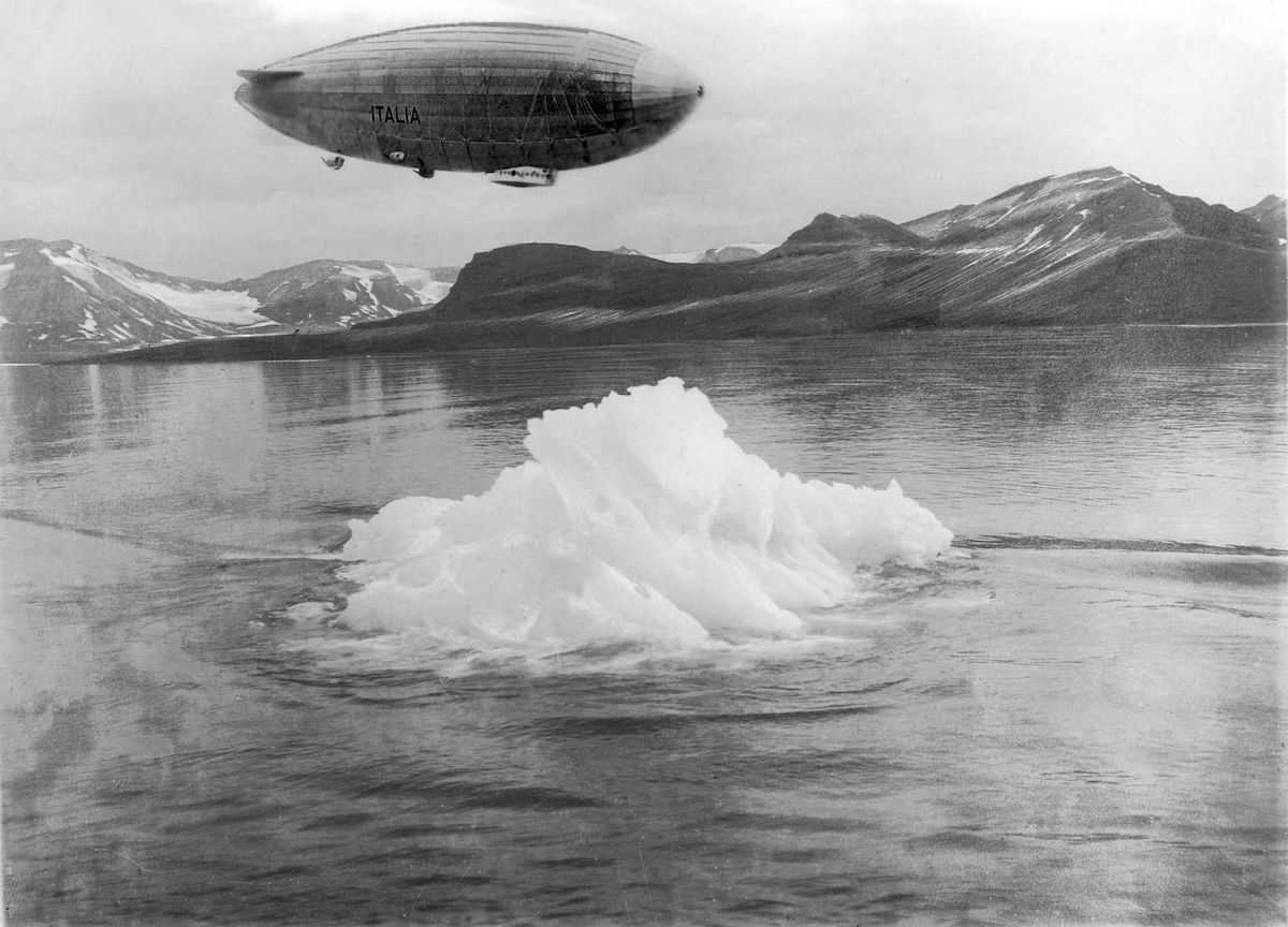 The airship Italia under the command of Umberto Nobile during the fatal North Pole expedition, May 1928. Spaarnestad Photo. Nationaal Archief. Public Domain. The airship Italia under the command of Umberto Nobile during the fatal North Pole expedition, May 1928. Spaarnestad Photo. Nationaal Archief. Public Domain.