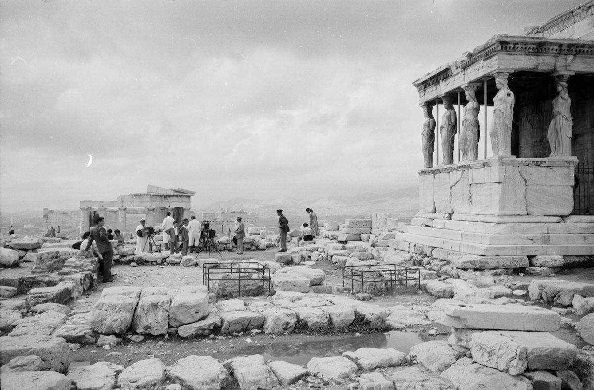 A view of the Acropolis, Athens, Hans Gerber, c. 1955. ETH Library Zurich, Image Archive / Com_L08-0200-0004-0011 (CC BY-SA 4.0).