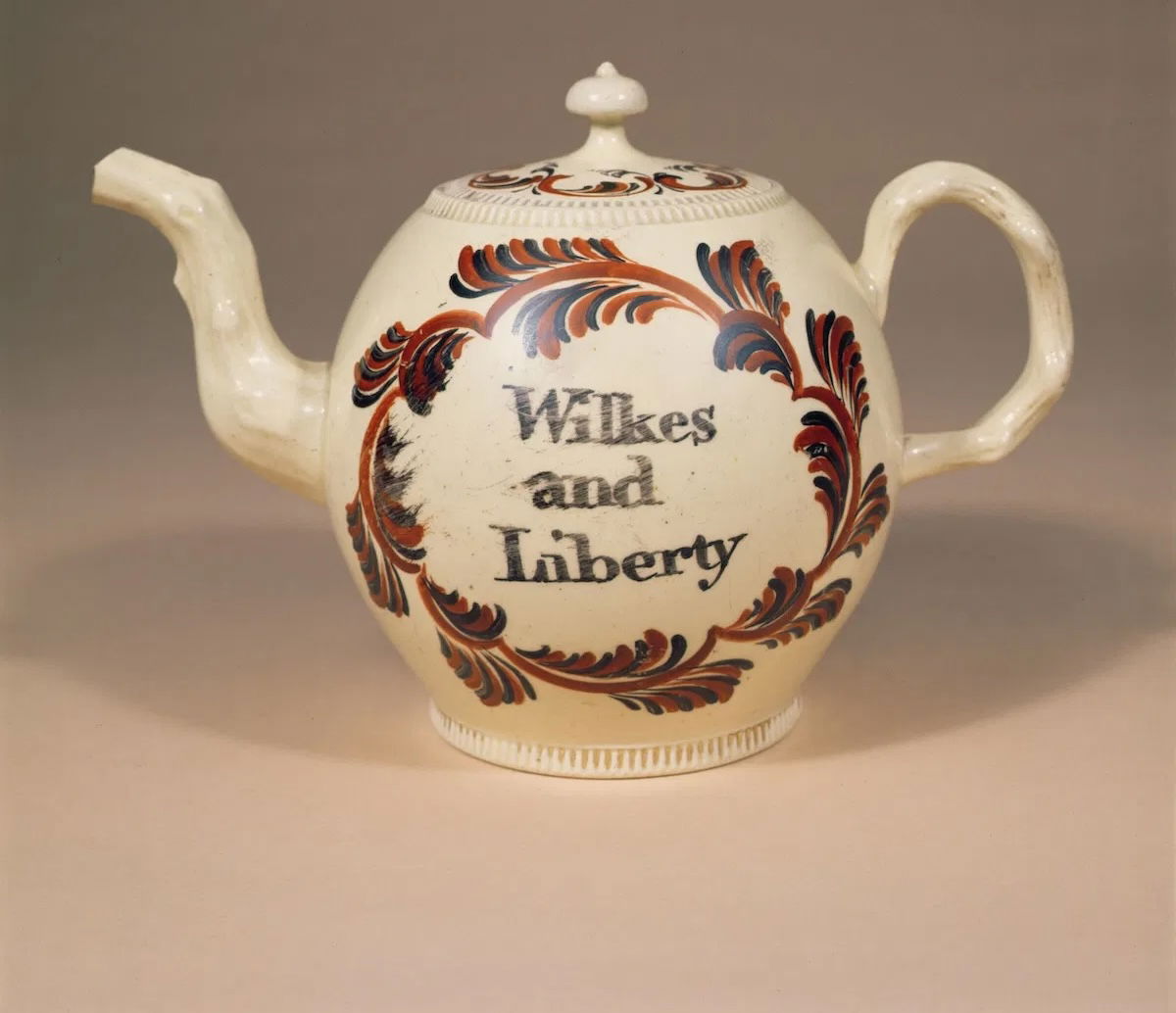 Creamware teapot, Derby, c.1763. Bridgeman Images.