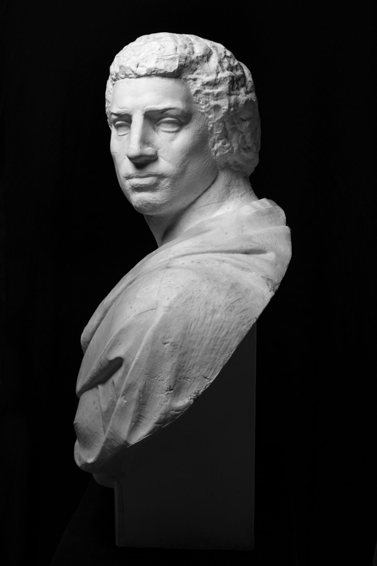 Marcus Junius Brutus, plaster cast from a 16th-century marble by Michelangelo Buonarroti, 1897. SMK Open. Public Domain. Marcus Junius Brutus, plaster cast from a 16th-century marble by Michelangelo Buonarroti, 1897. SMK Open. Public Domain.