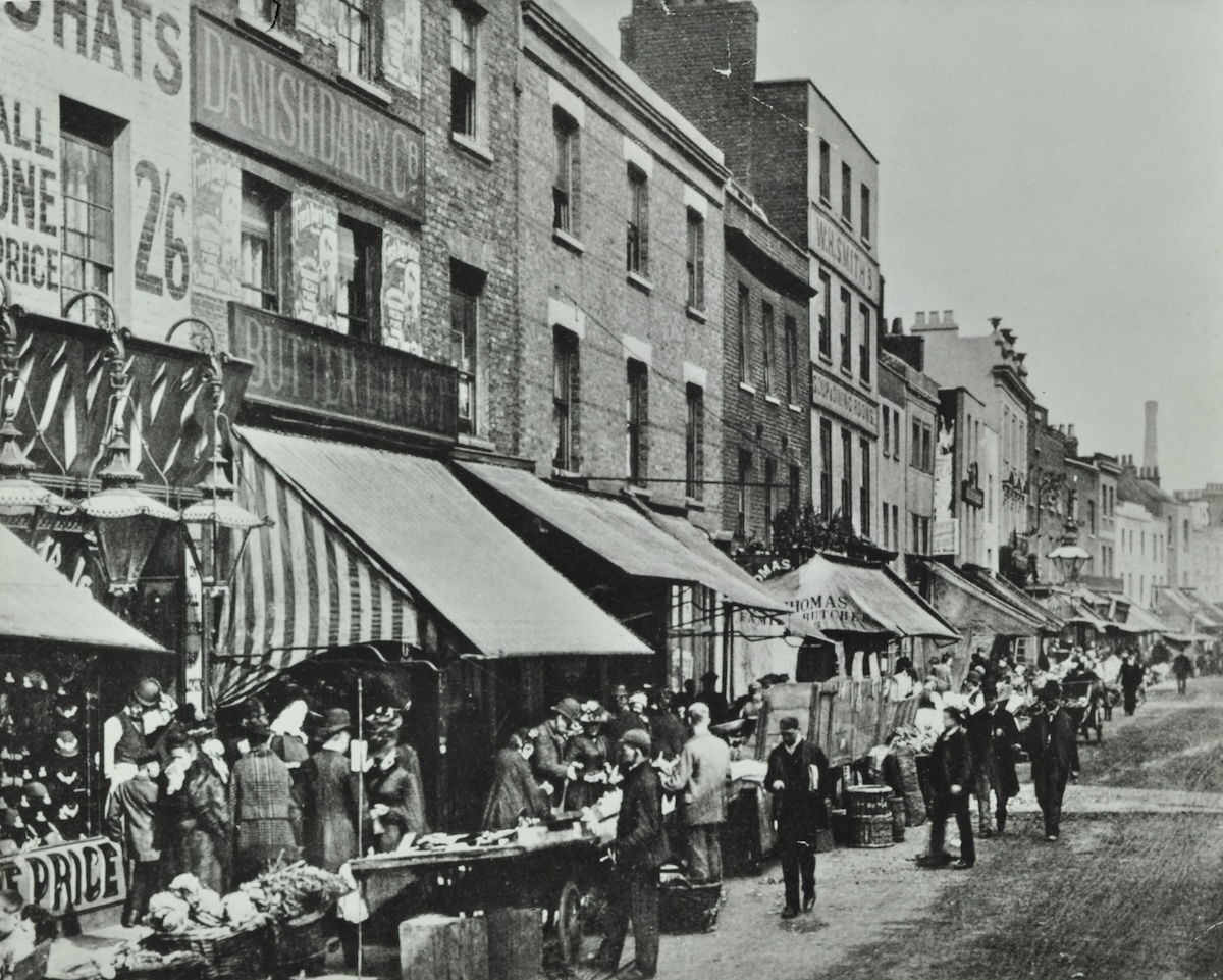 The Cut street market, Lower Marsh, 1890. London Metropolitan Archives/Bridgeman Images.