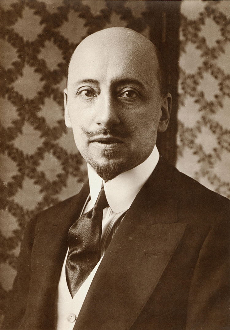 Gabriele D'Annunzio.
