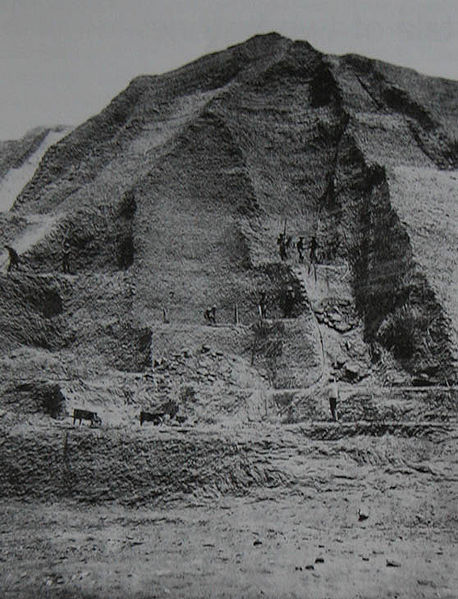 Chinese coolies working the Guano deposits on the Chincha Islands
