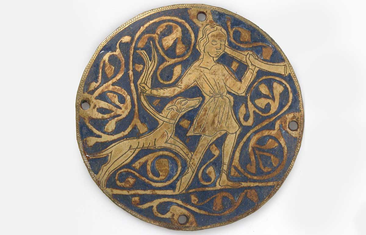 Medallion with Varlet with Horn and Hound, c. 1240–60. Metropolitan Museum of Art.