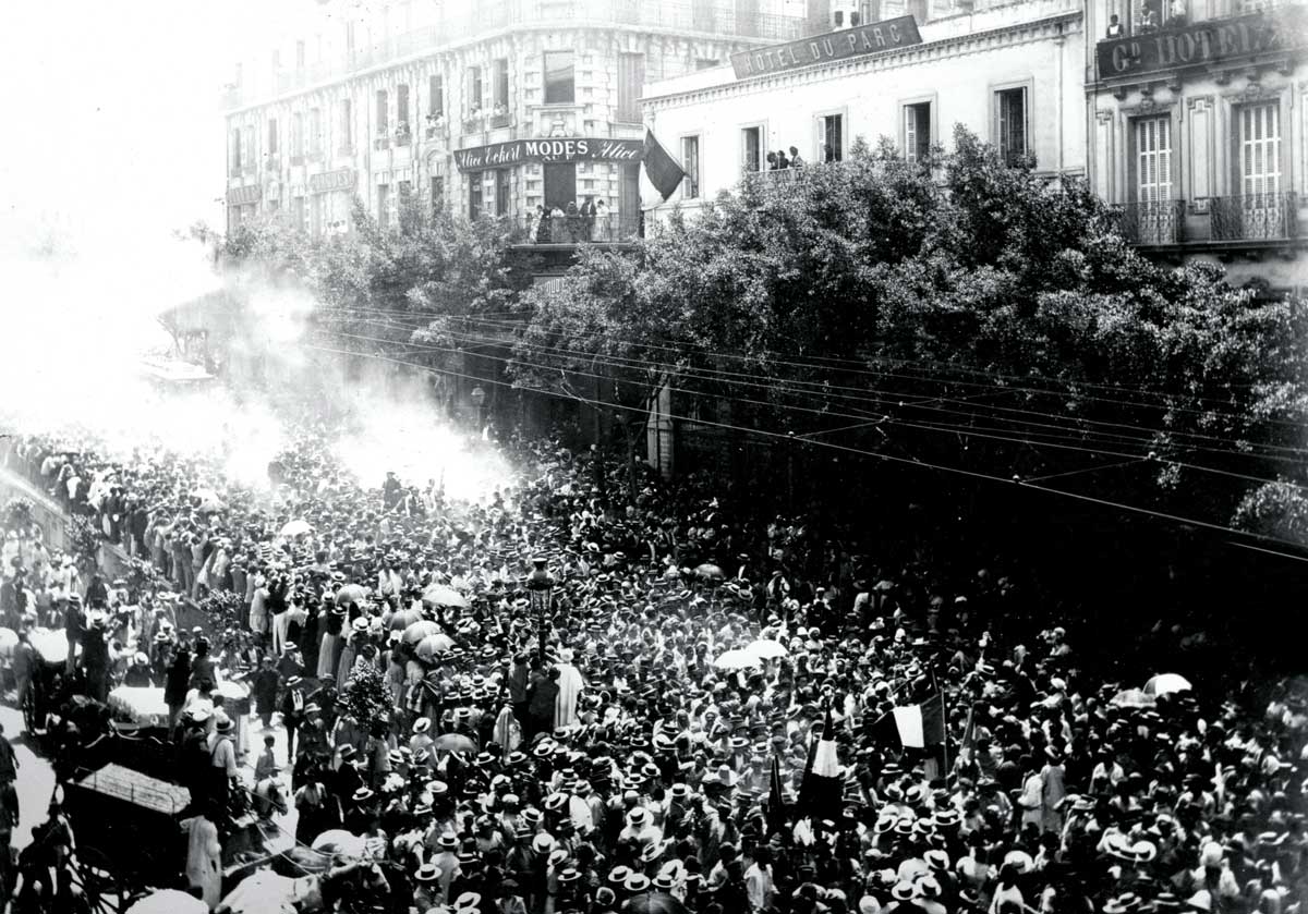 Antisemitic riots in Algiers, 1898-99 © Bridgeman Images.