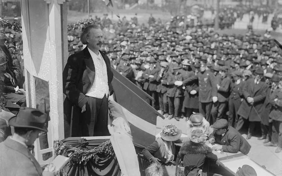 Ignacy Jan Paderewski (1860-1941) speaking on an outdoor stage. Library of Congress.