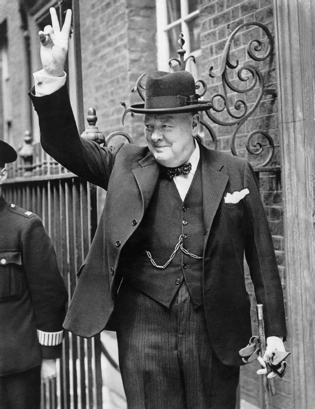 Winston Churchill giving the 