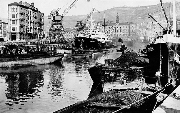 Ore inspiring: the docks at Bilbao with the City Hall, built 1892, in the background, c.1900. Getty Images/Popperfoto