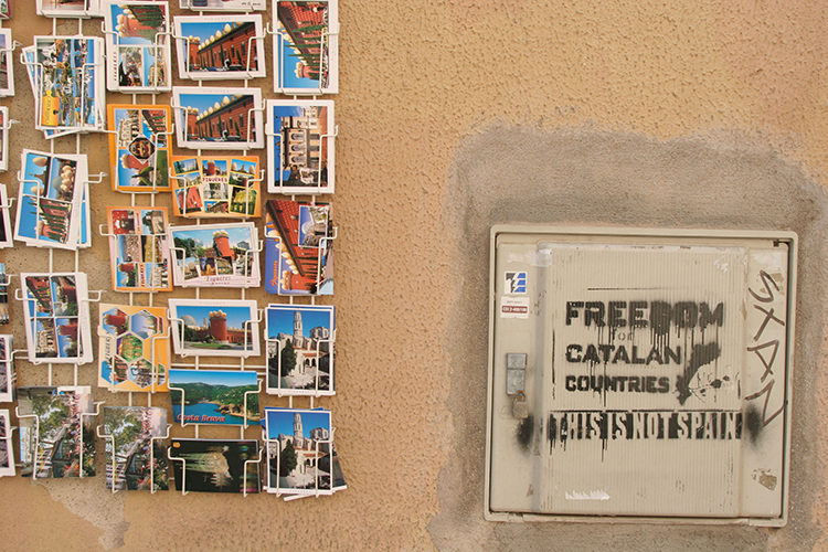 Graffiti street art, Figueres, September 2006. Jeremy Sutton-Hibbert / Alamy Stock Photo