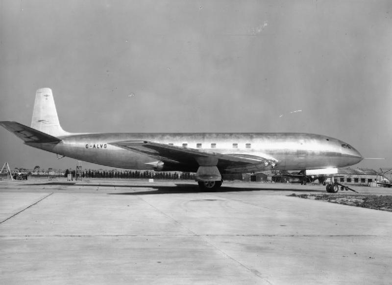 Comet 1 prototype at Hatfield, Hertfordshire in October 1949