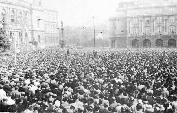 Czechs protest against Nazi German aggression, Prague, September 22, 1938