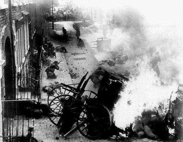 Conflict between soldiers and civilians on the streets of Dublin during the Rising.