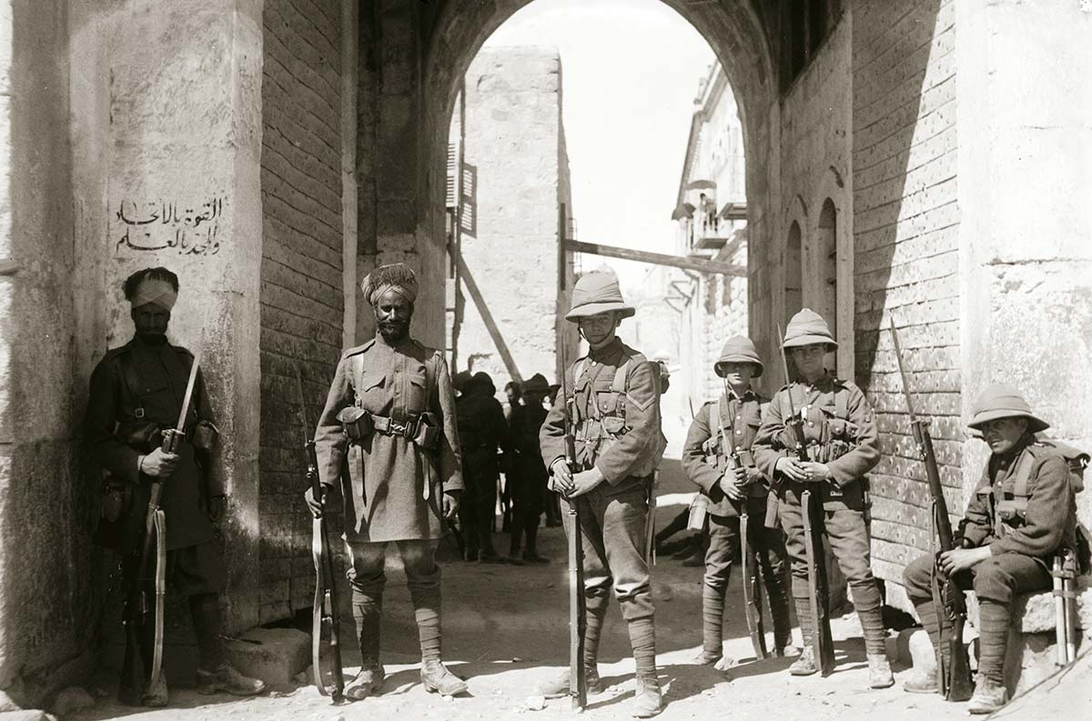 British and Indian troops at the Lions’ Gate, Jerusalem’s Old City, 4 April 1920. Courtesy Library of Congress/G. Eric and Edith Matson Photograph Collection. 