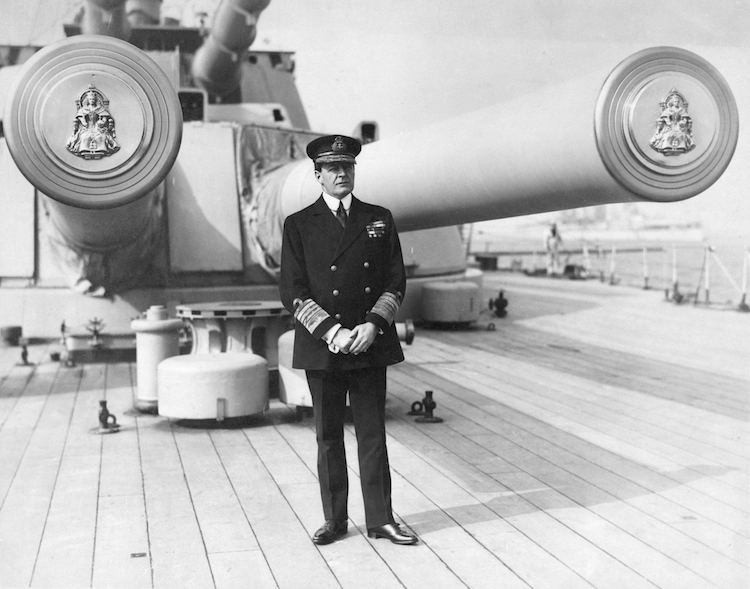 Admiral of the Fleet, Sir David Beatty standing between the guns of 'Y' turret on the quarterdeck of his flagship HMS Queen Elizabeth. Image from National Maritime Museum, London.