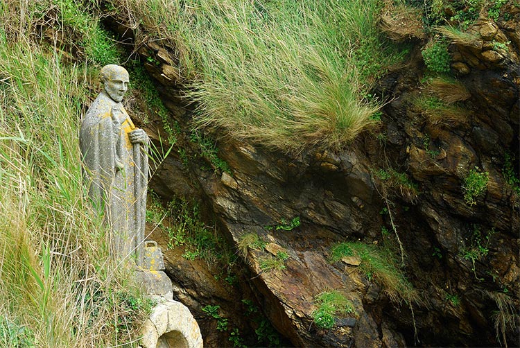 Statue of the sixth-century monk Gildas