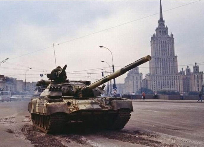 Russian tank in Moscow, August 1991