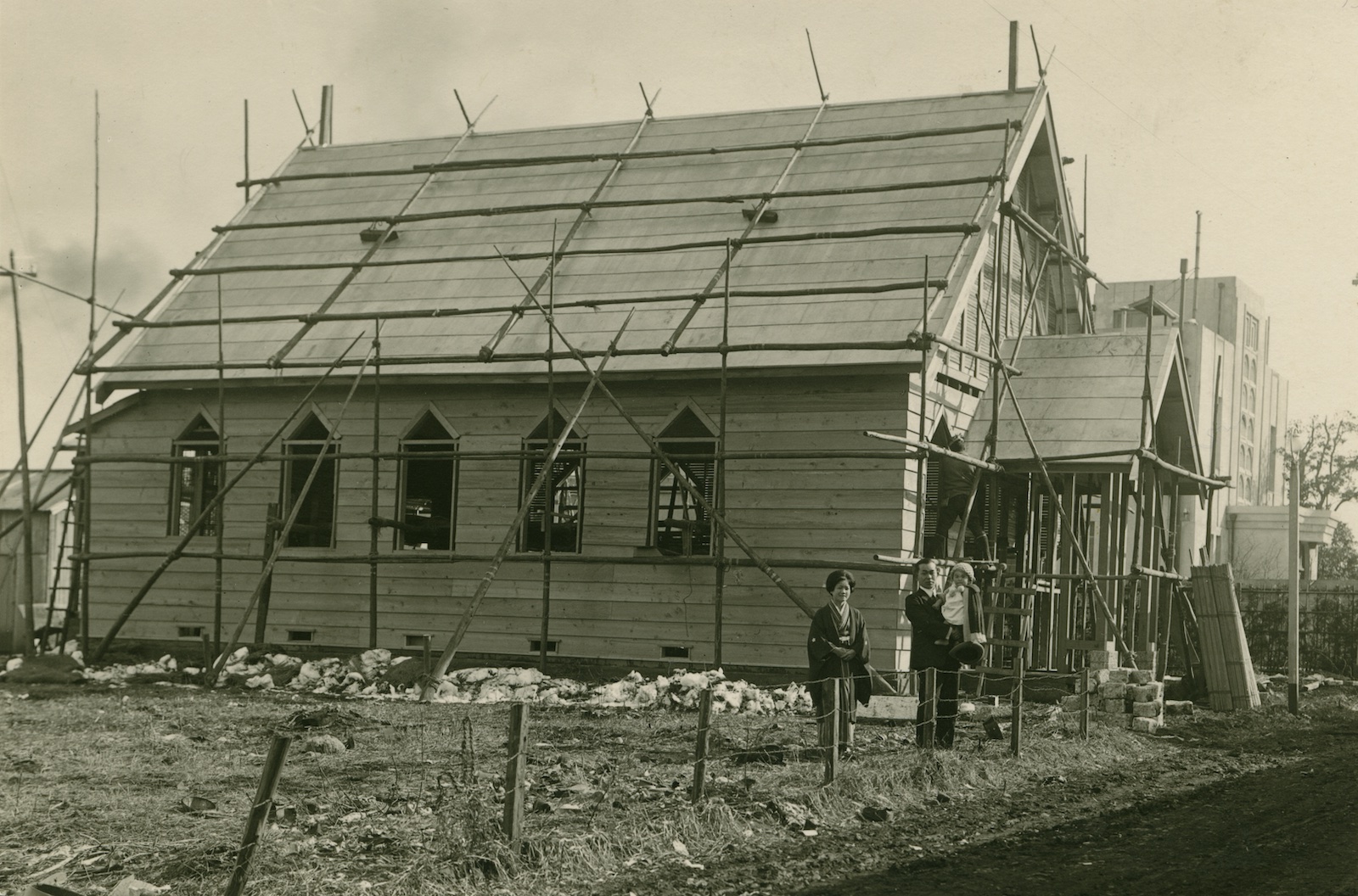 A church under construction in Tokyo, c. 1926. Finnish Heritage Agency (CC BY 4.0).