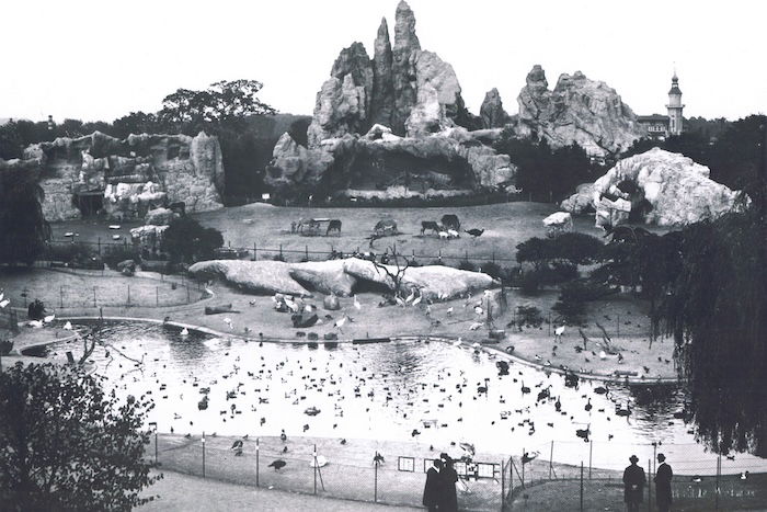 Africa panorama, Hagenbeck’s Tierpark, c.1913. Archiv Hagenbeck. Public Domain.