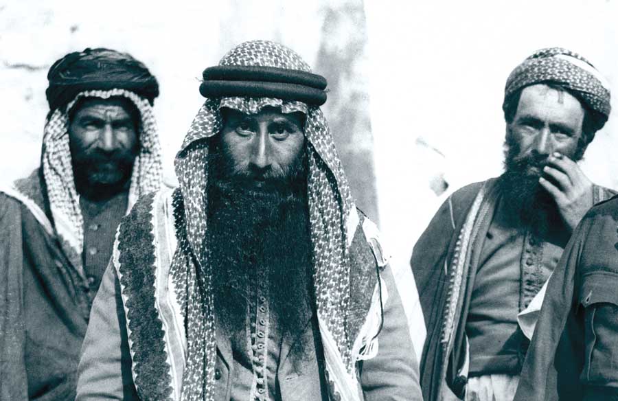 Said Bay, emir of the Yazidis (centre), in Sinjar, northern Iraq, 1932. Alamy.