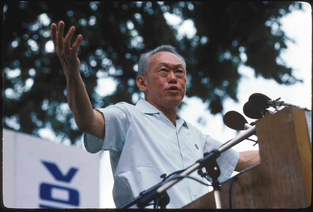 Lee Kuan Yew speaks in Fullerton Square, Singapore, 18 December 1984. 