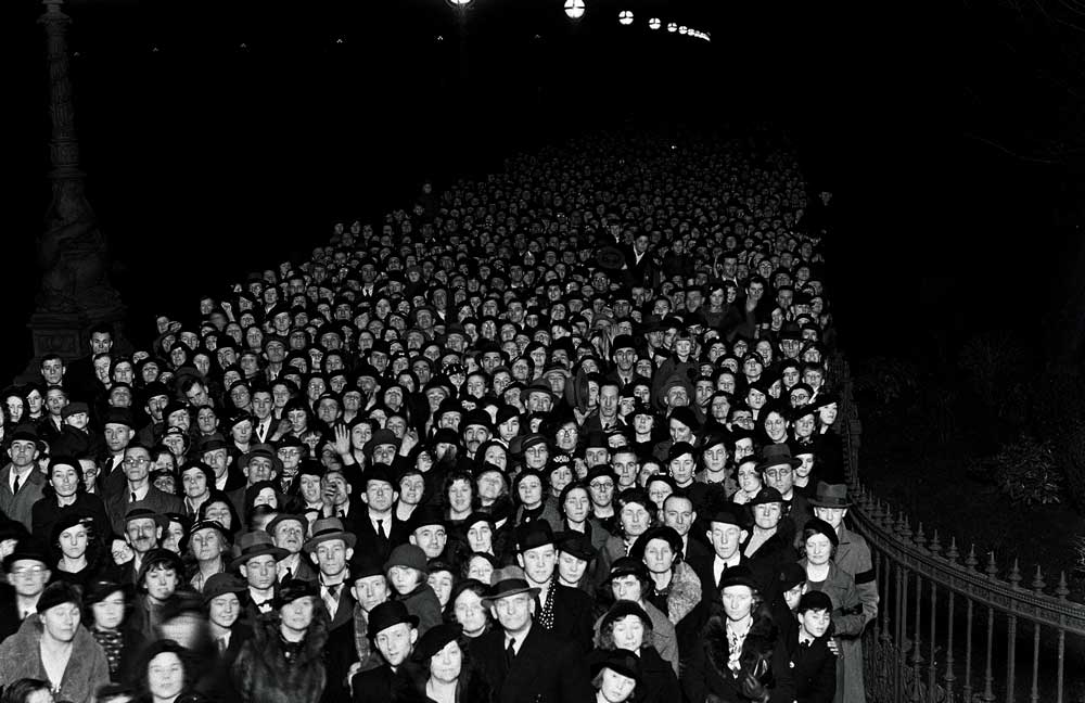 The queue to view George V lying in state at Westminster Hall, 26 January 1936. AP.