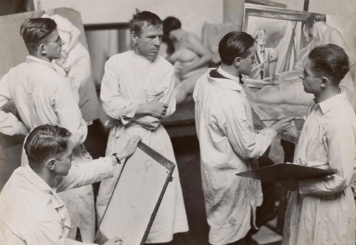Otto Dix instructing a class in figure painting, Hugo Erfurth, 1929. Museum of Fine Art, Boston. Public Domain.