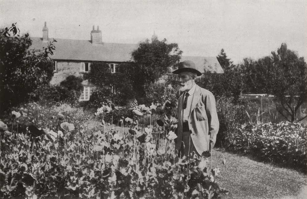 Edward Carpenter in his garden at Millthorpe, c.1905 © Picture Sheffield/ Sheffield Libraries and Archives.