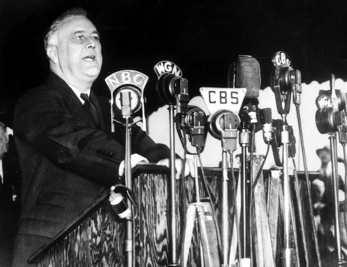 Franklin Delano Roosevelt delivers a speech in Chicago, 13 October 1937. Narodowe Archiwum Cyfrowe. Public Domain.