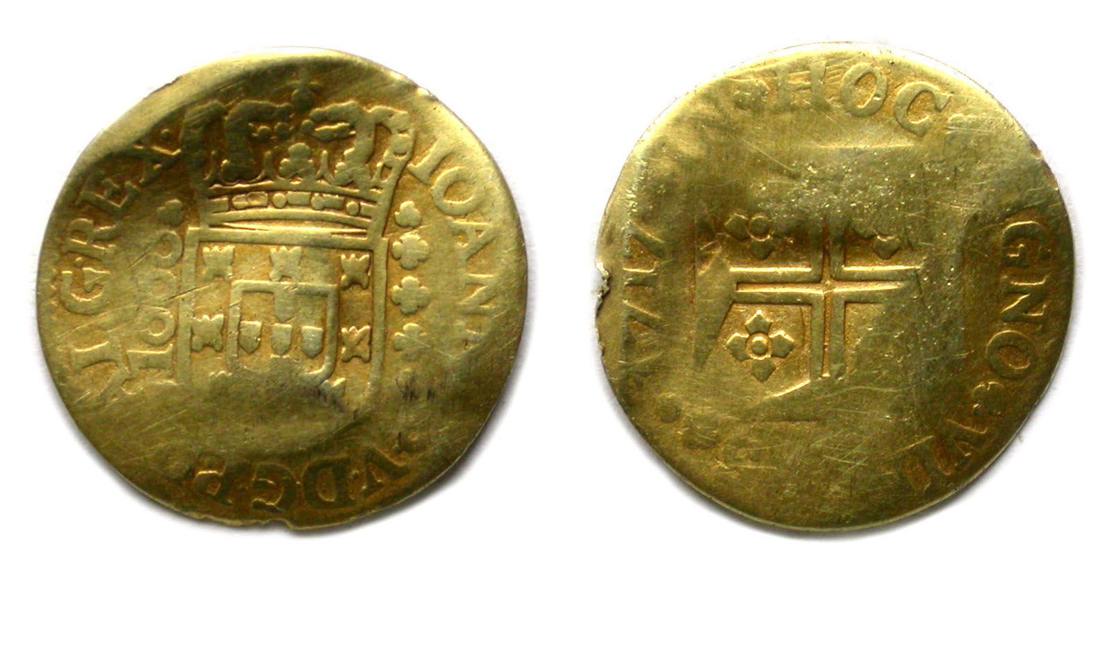 A gold moeda, or moidore, from the Lisbon mint, 1717. Surrey County Council.