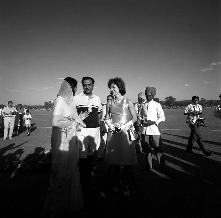 Jacqueline Kennedy with Sawai Man Singh II and Gayatri Devi, following a polo match in Jaipur, 19 March 1962.