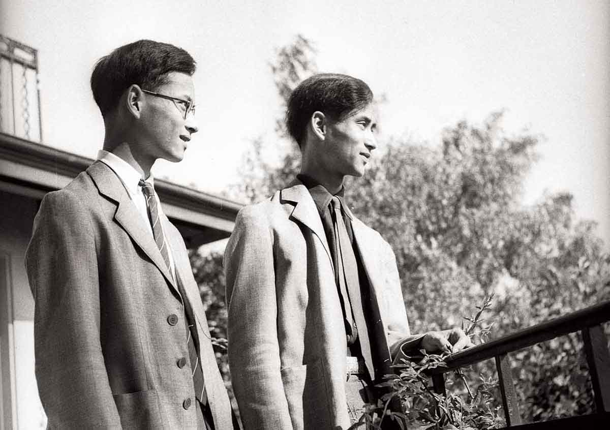 Prince Bhumibol and King Ananta Mahidol, 1945 © Ullstein Bild/Getty Images. 